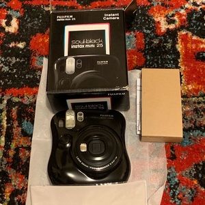 FujiFilm Instax Mini 25